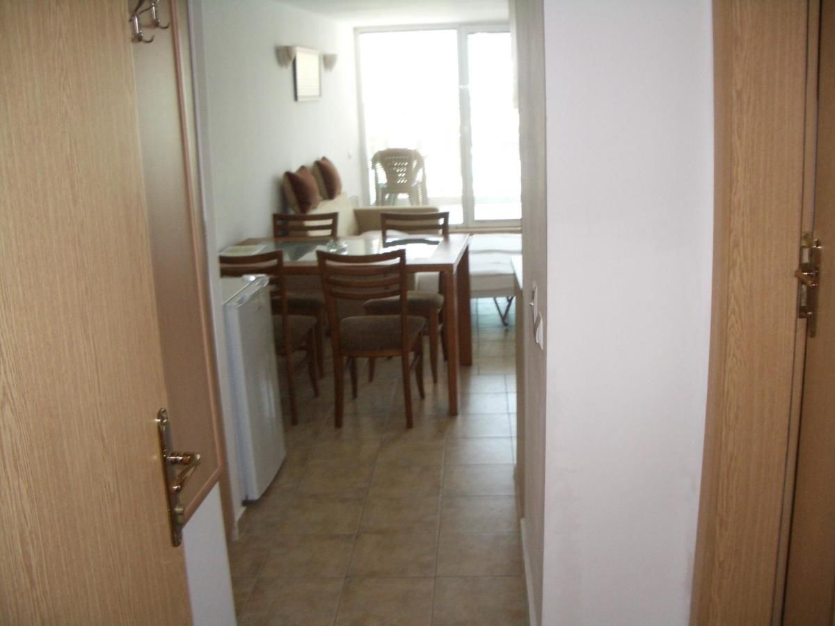 Апарт-отели Sunny Holiday Apartments Солнечный Берег-47